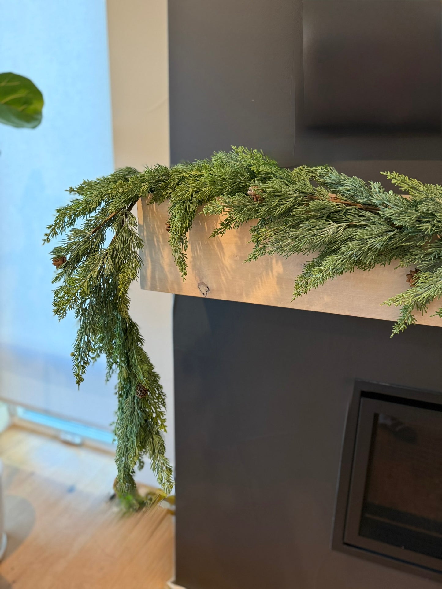 Washed Cedar Garland with pinecones and berries 6 FT