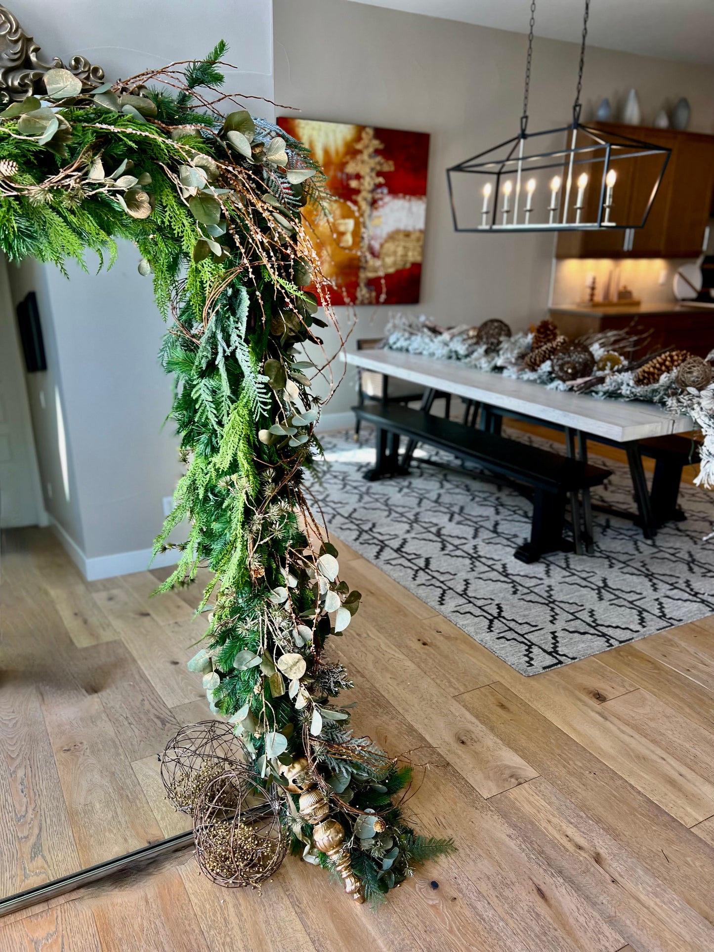 Custom Design 9ft Pre-Lit Garland - Battery operated