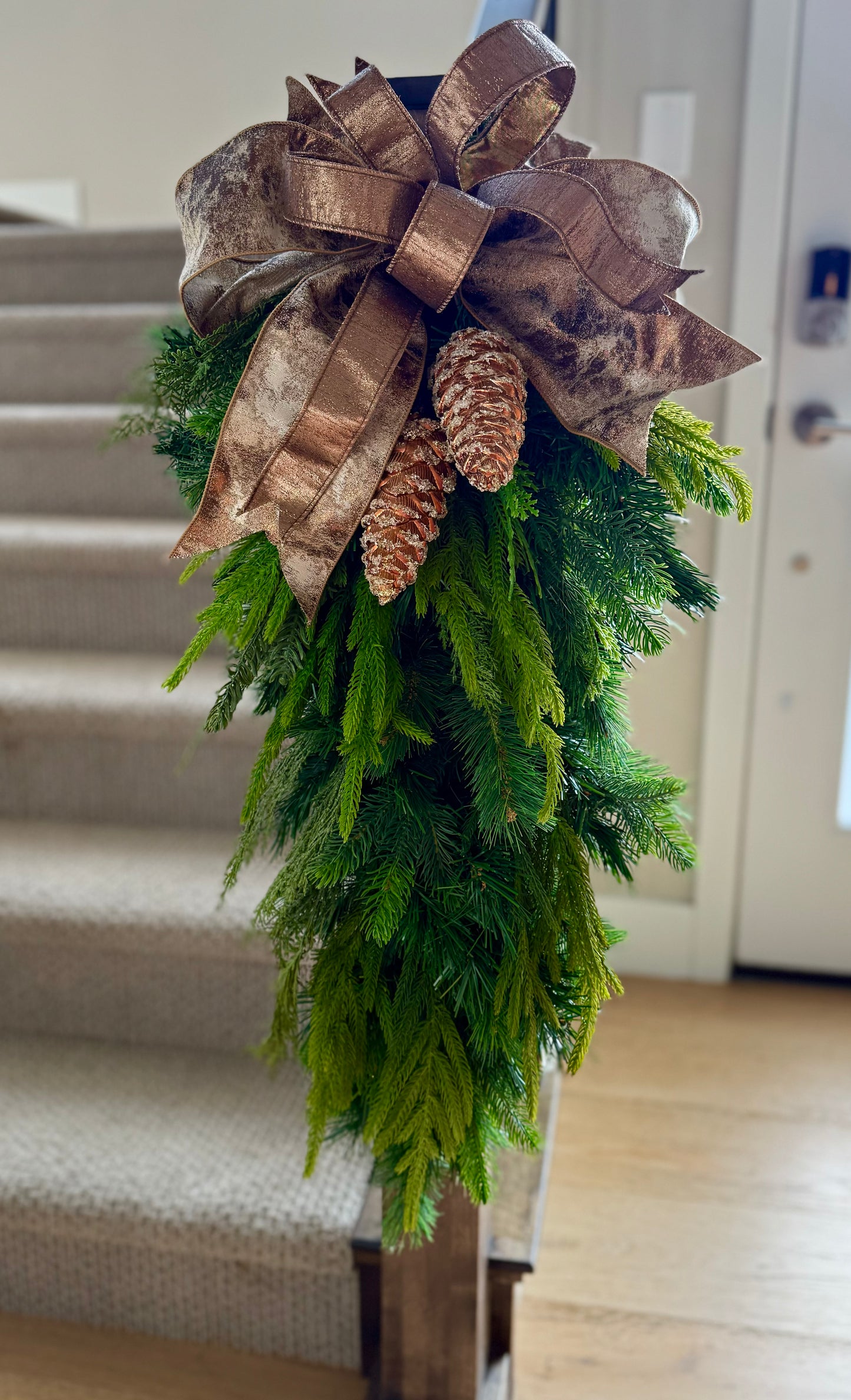 36" Winter/Holiday Pinecone Swag