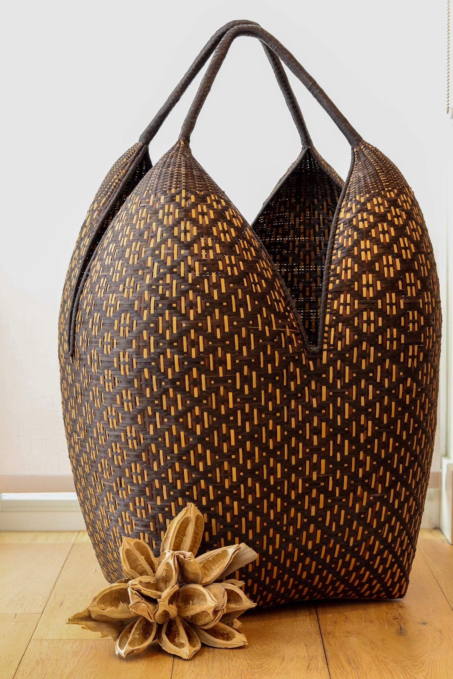 Colombian Breast Brown Basket “Cuatro Tetas”