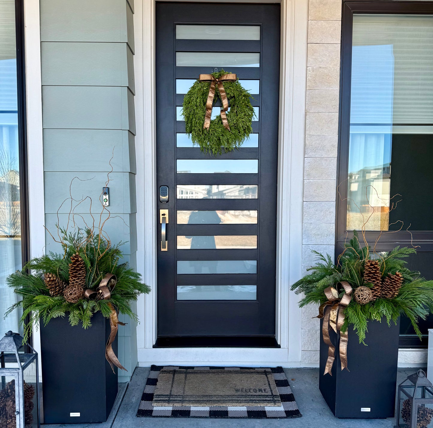 Outdoor Holiday Container Spot