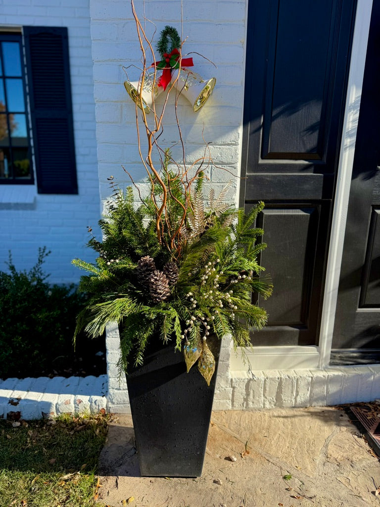Outdoor Holiday Container Spot