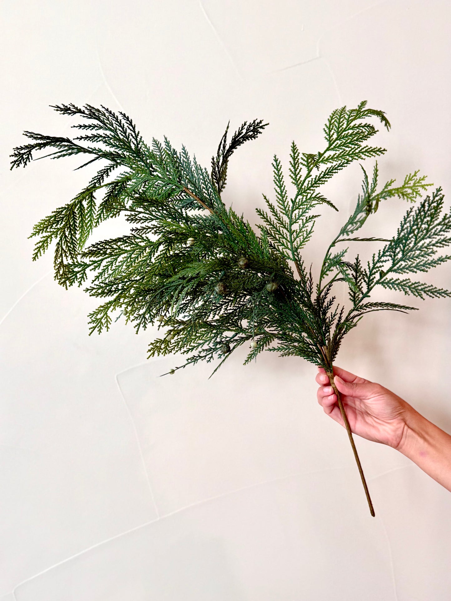 Cedar Pine Pick with Juniper Berries