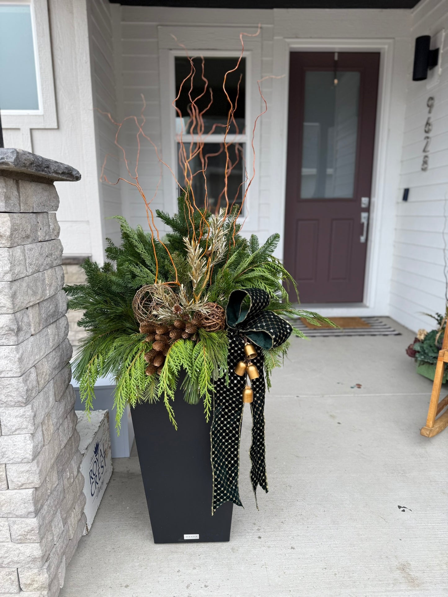 Outdoor Holiday Container Spot