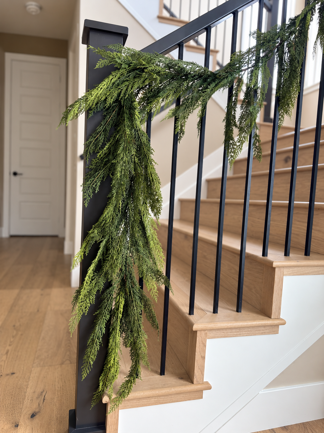 6' Deluxe Cedar Garland – Green