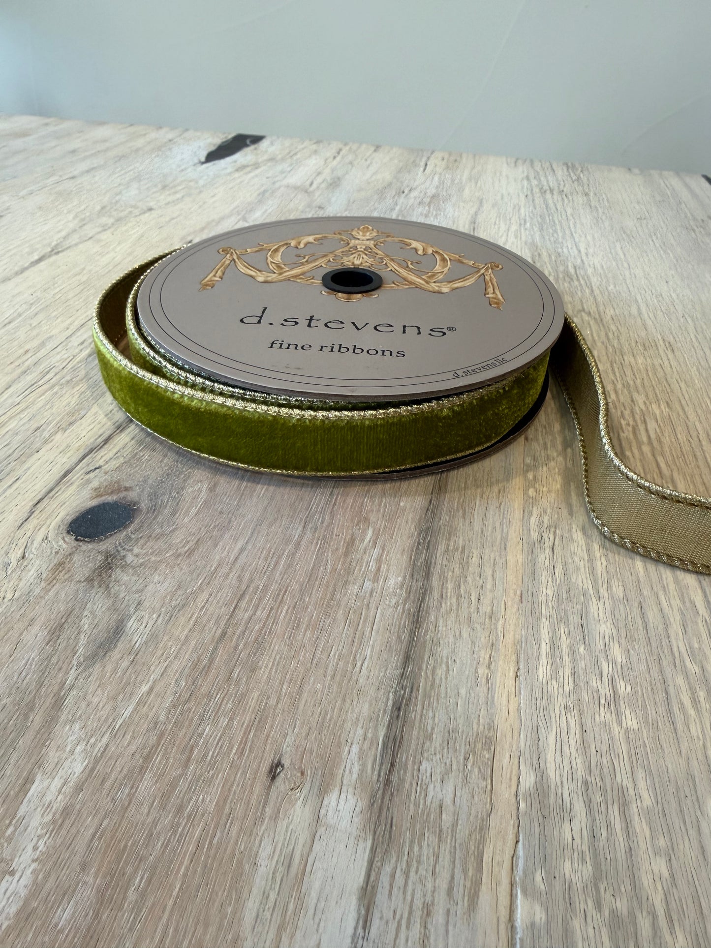 D. Stevens Lush Velvet Ribbon – Moss Green/Light Gold 1"