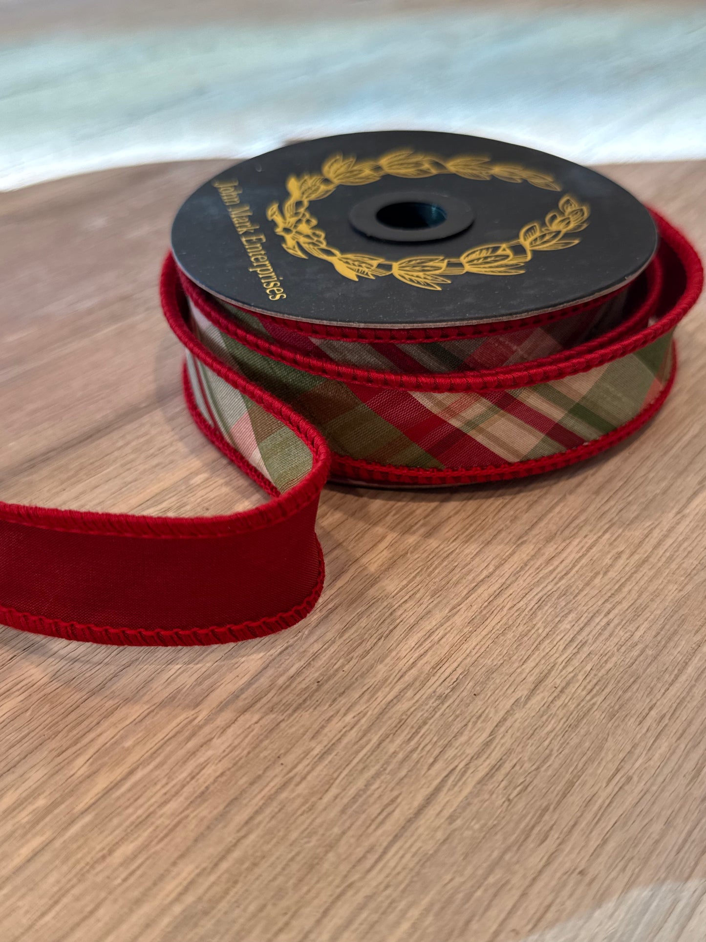 John Mark Enterprises Holiday Plaid Dupioni Taffeta Wired Ribbon – Red Backing | " x 10 Yards