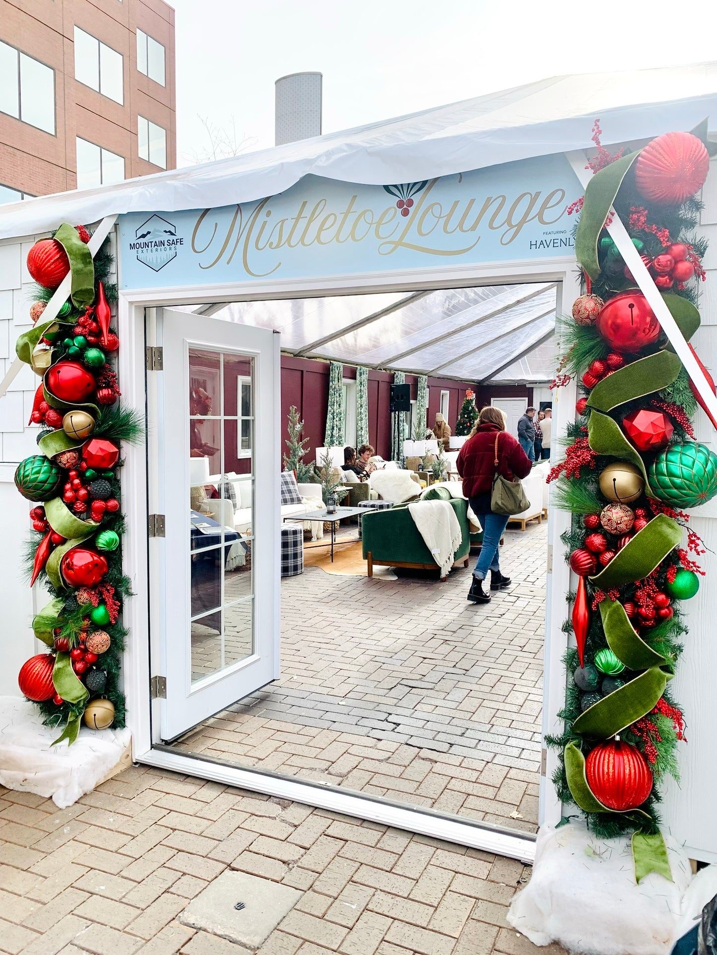 Indoor Holiday Styling & Installation - Limited Spots